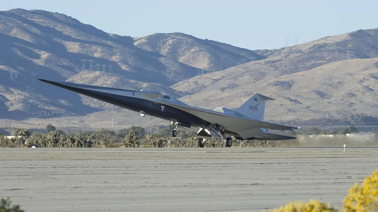 NASA’nın ultra sessiz süpersonik uçağı X-59 birinci sefer havalandı