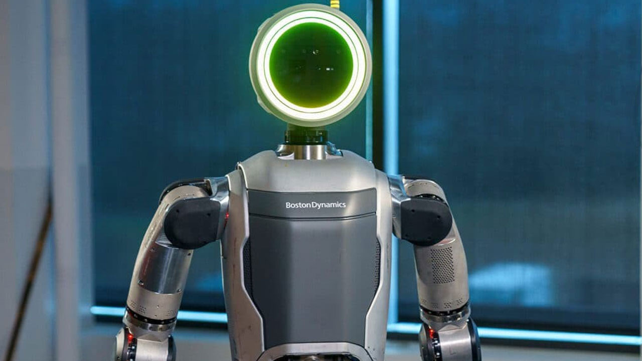 Takla atan robottan fabrika emekçisine: Yeni Atlas sahnede